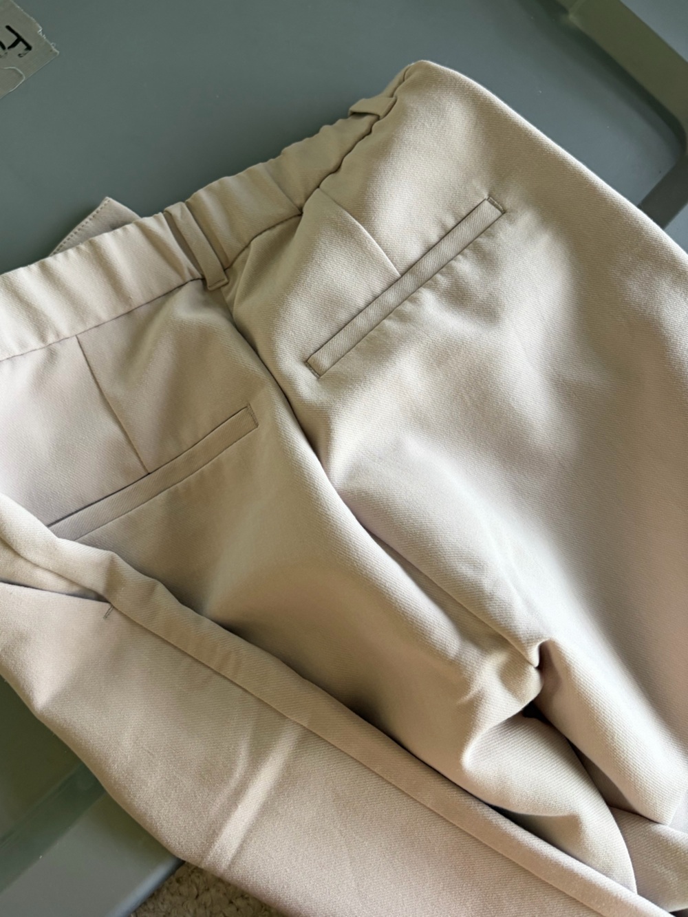 Abercrombie and Fitch cream/tan trousers - Picture 5 of 5